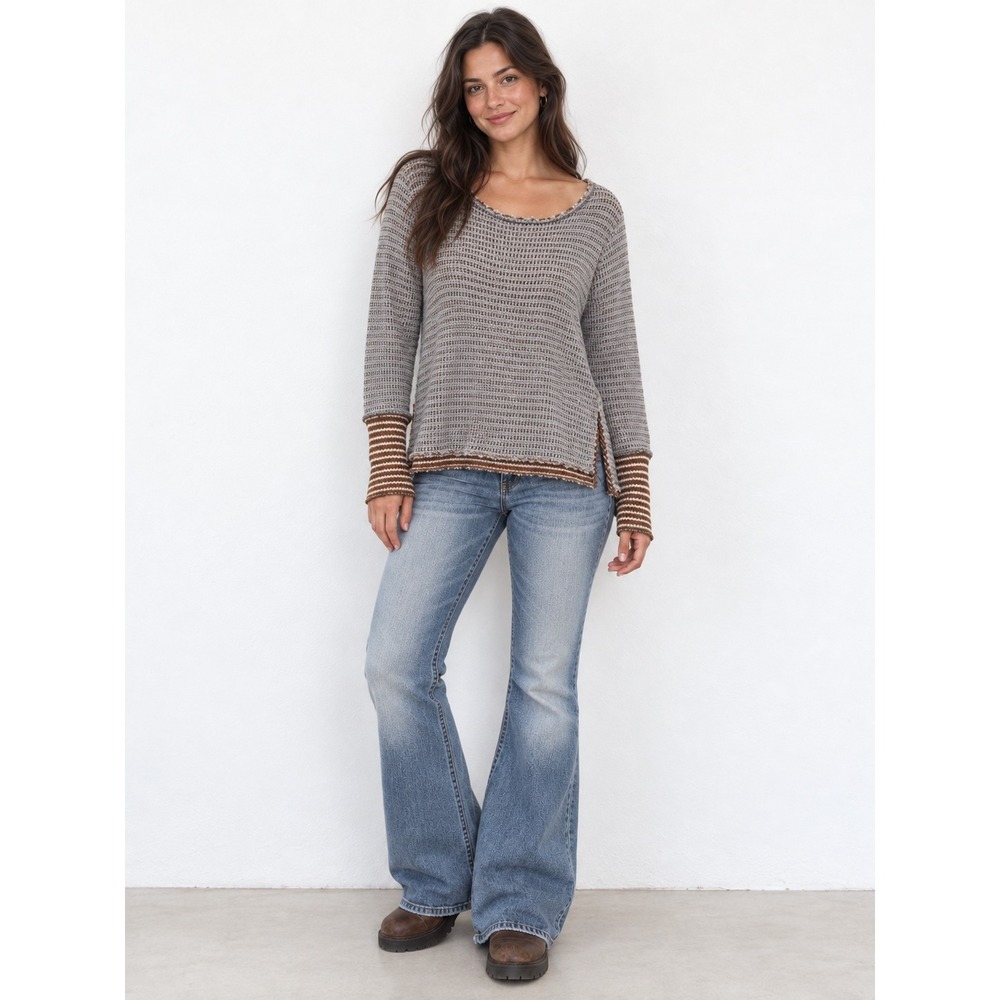 Gimmicks BKE Sweater Small Grey Brown Waffle Knit Frayed Hem Long Sleeve